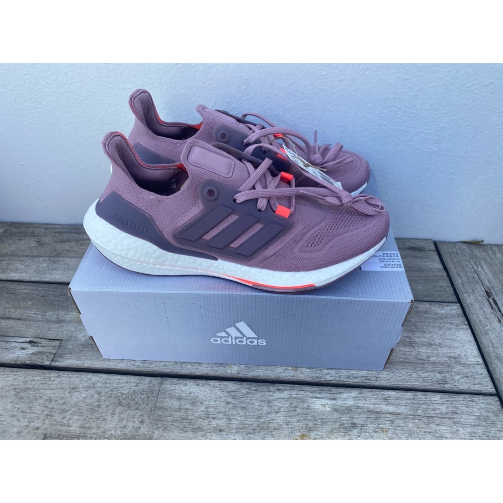 Adidas Ultraboost 22